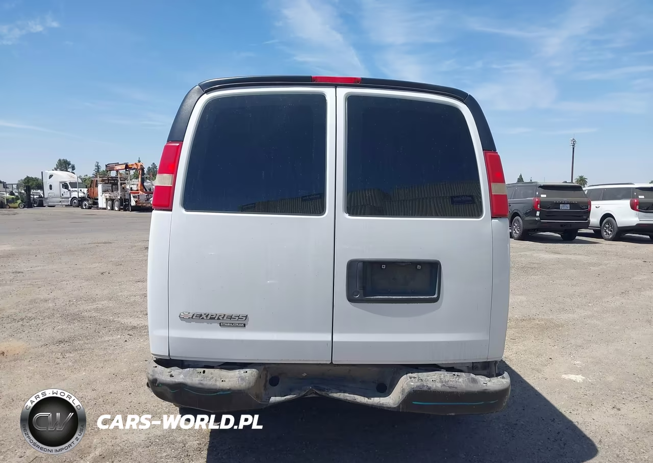 2014 Chevrolet Express 2500 Work Van VIN:1GCWGFCA8E1182657 - 17