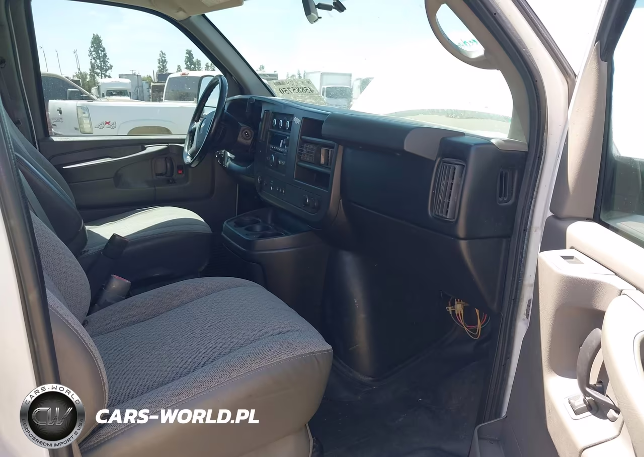 2014 Chevrolet Express 2500 Work Van VIN:1GCWGFCA8E1182657 - 5