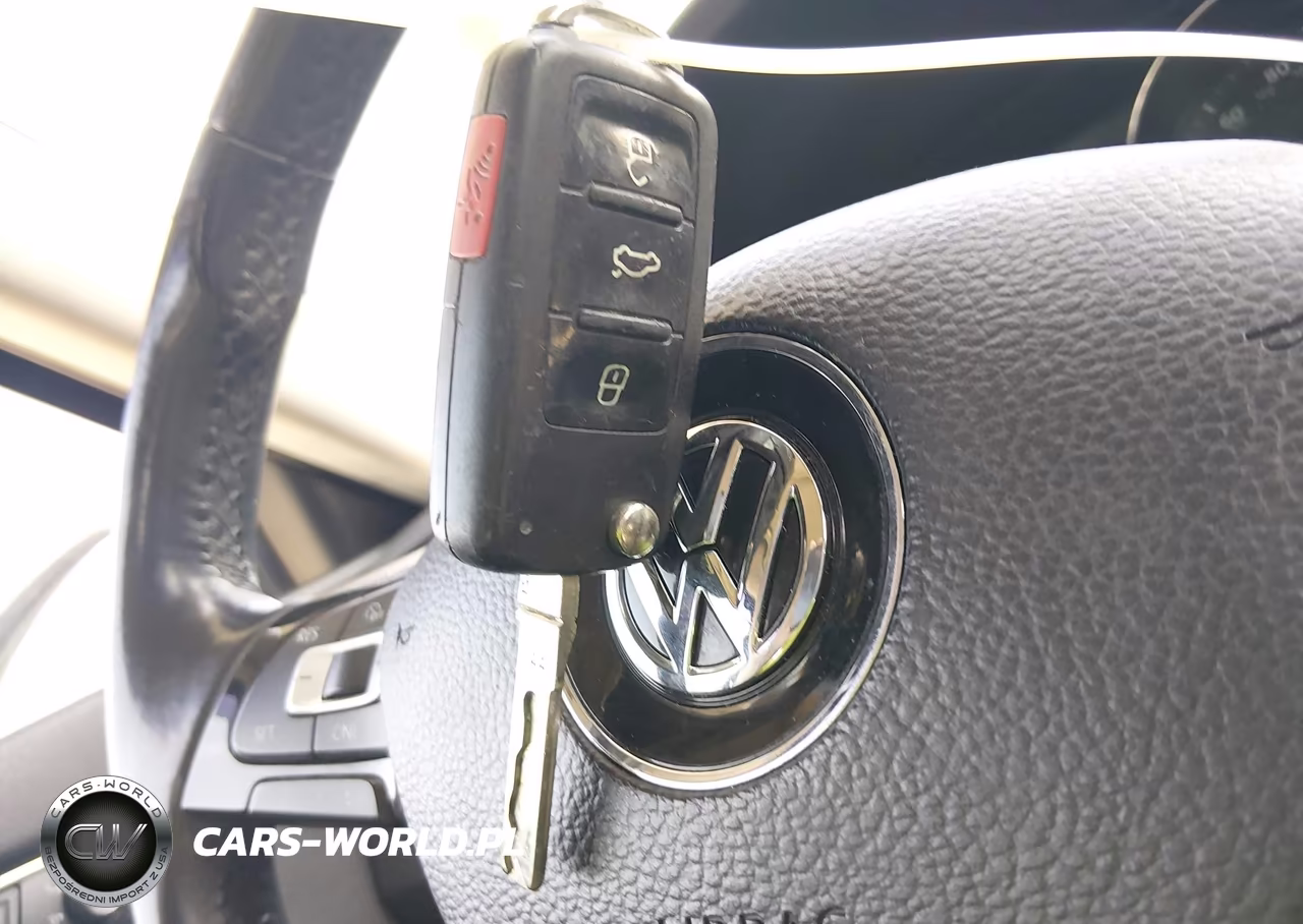 2017 Volkswagen Passat 1.8T R-Line VIN:1VWDT7A39HC045584 - 11