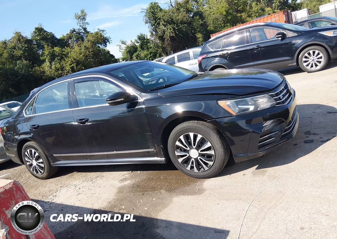 2017 Volkswagen Passat 1.8T R-Line VIN:1VWDT7A39HC045584 - 13