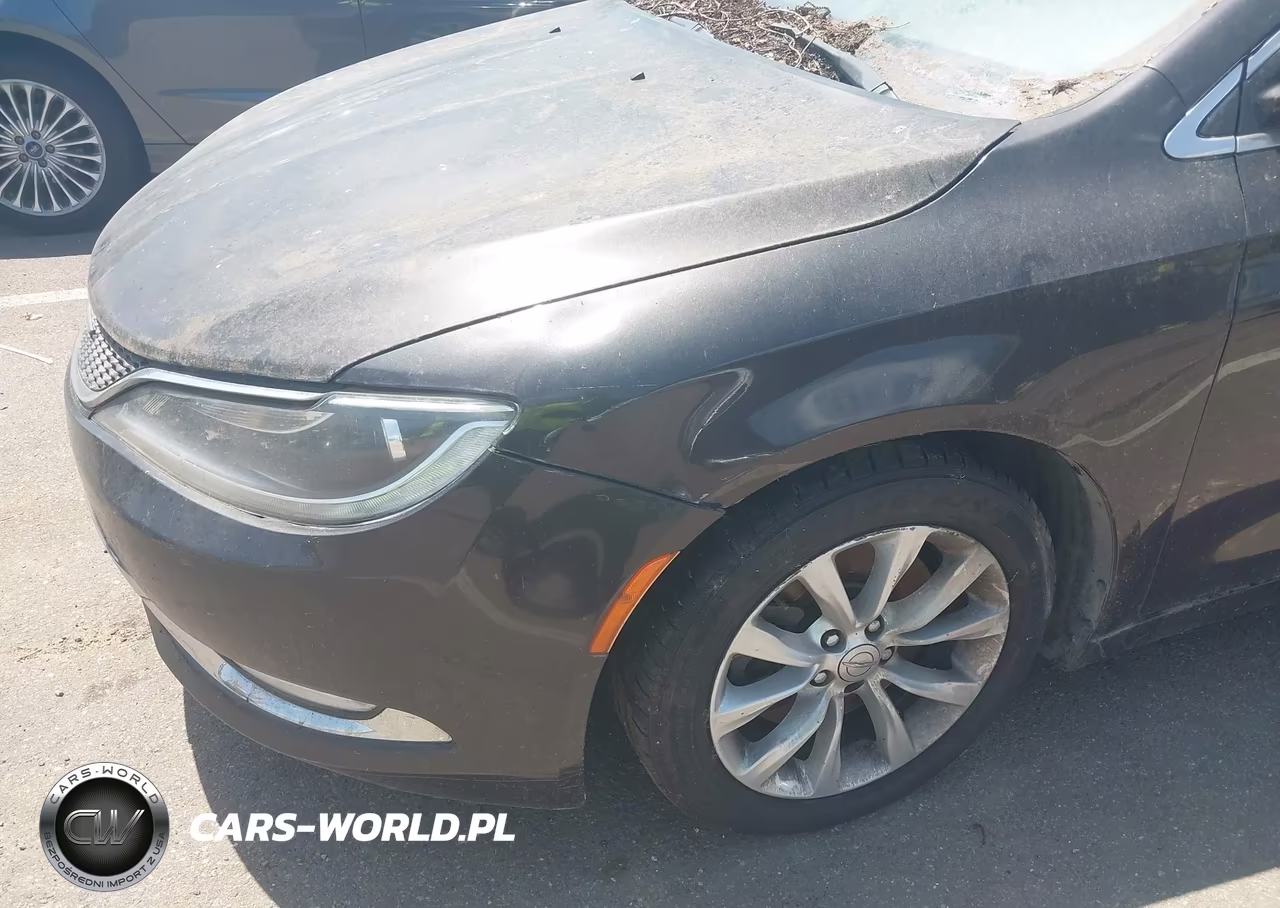 2015 Chrysler 200 C VIN:1C3CCCCG2FN582083 - 13