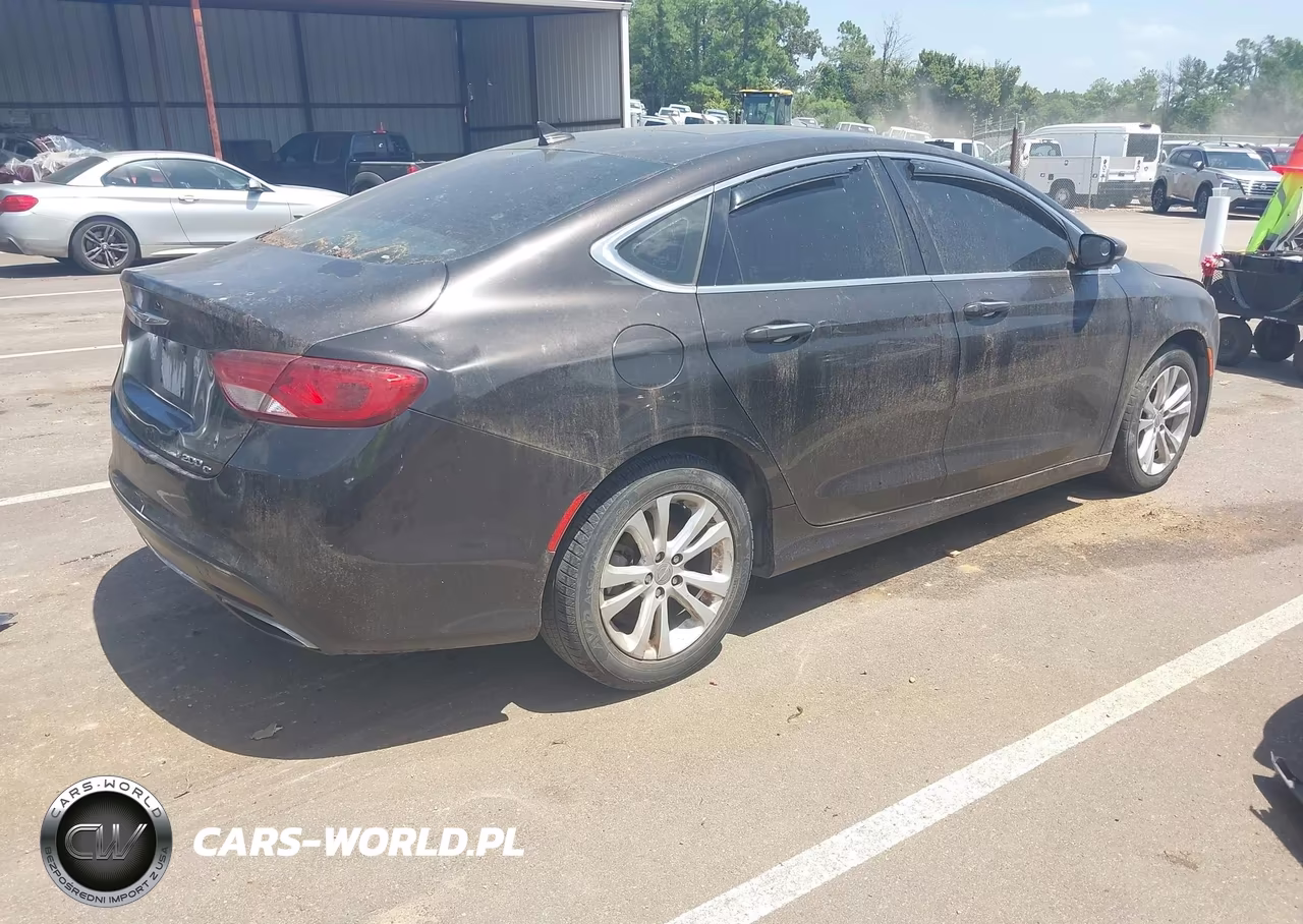 2015 Chrysler 200 C VIN:1C3CCCCG2FN582083 - 4