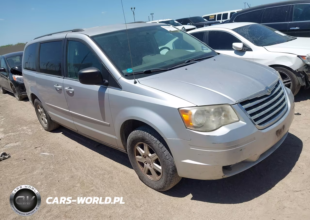 2010 Chrysler Town & Country Lx