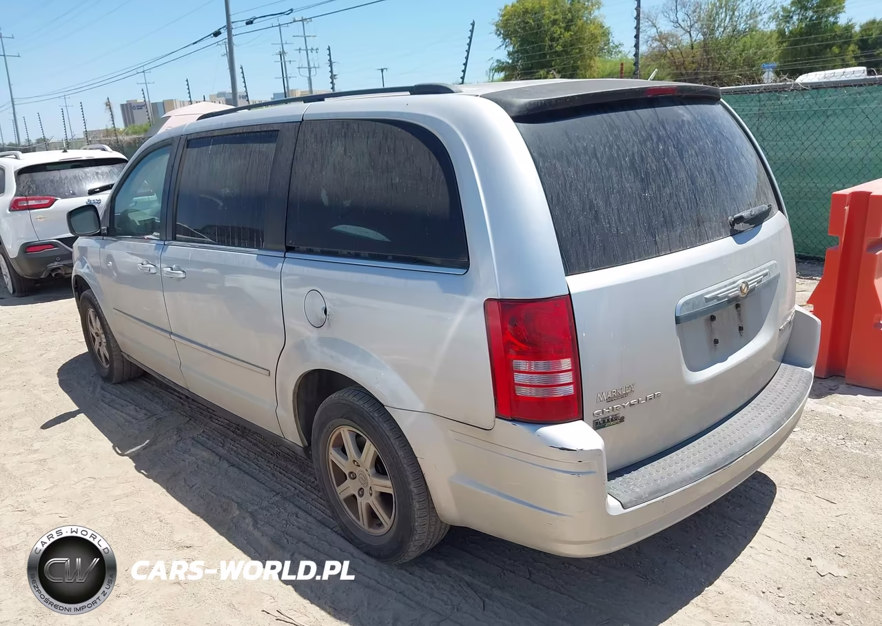 2010 Chrysler Town & Country Lx VIN:2A4RR4DE3AR169781 - 3