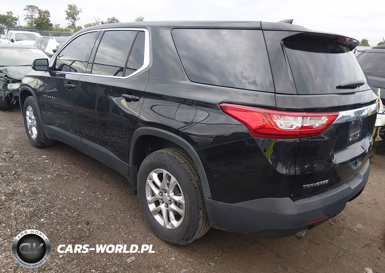 2018 Chevrolet Traverse Ls VIN:1GNERFKW2JJ142465 - 3