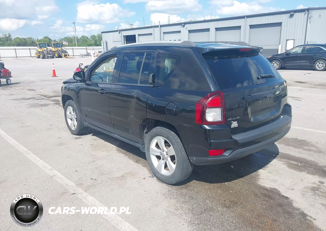 2015 Jeep Compass Sport VIN:1C4NJDBB7FD332432 - 3