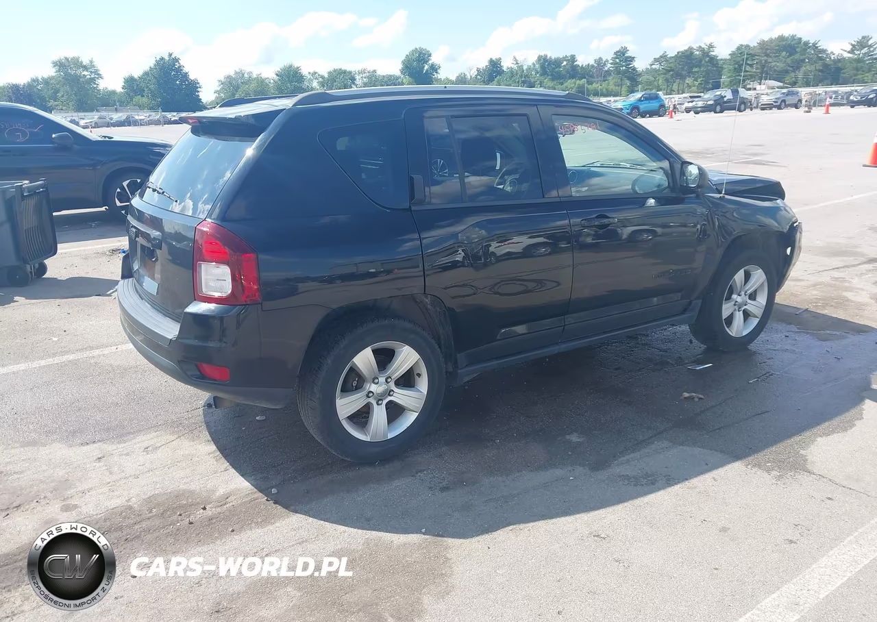 2015 Jeep Compass Sport VIN:1C4NJDBB7FD332432 - 4