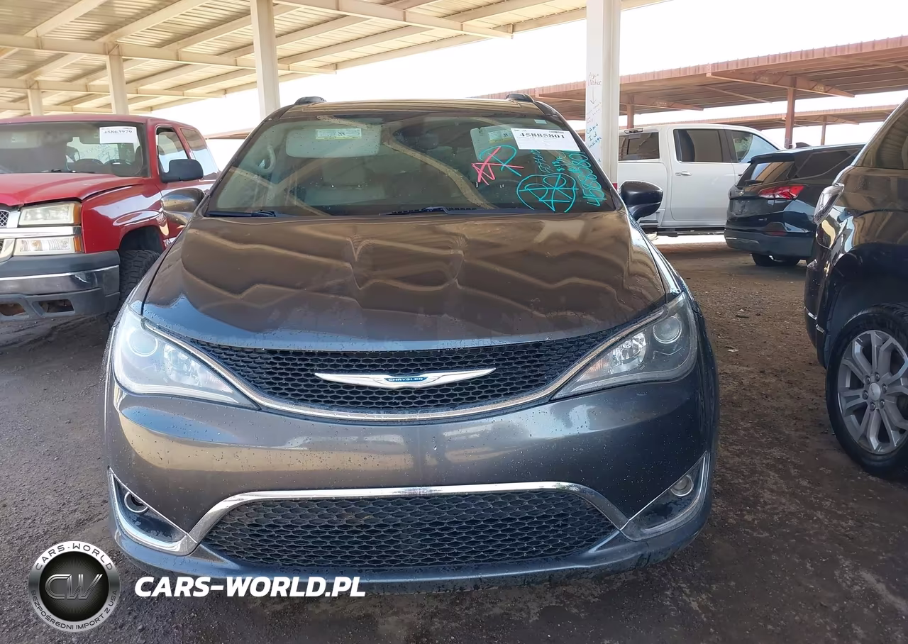 2017 Chrysler Pacifica Touring-L VIN:2C4RC1BG8HR505610 - 6