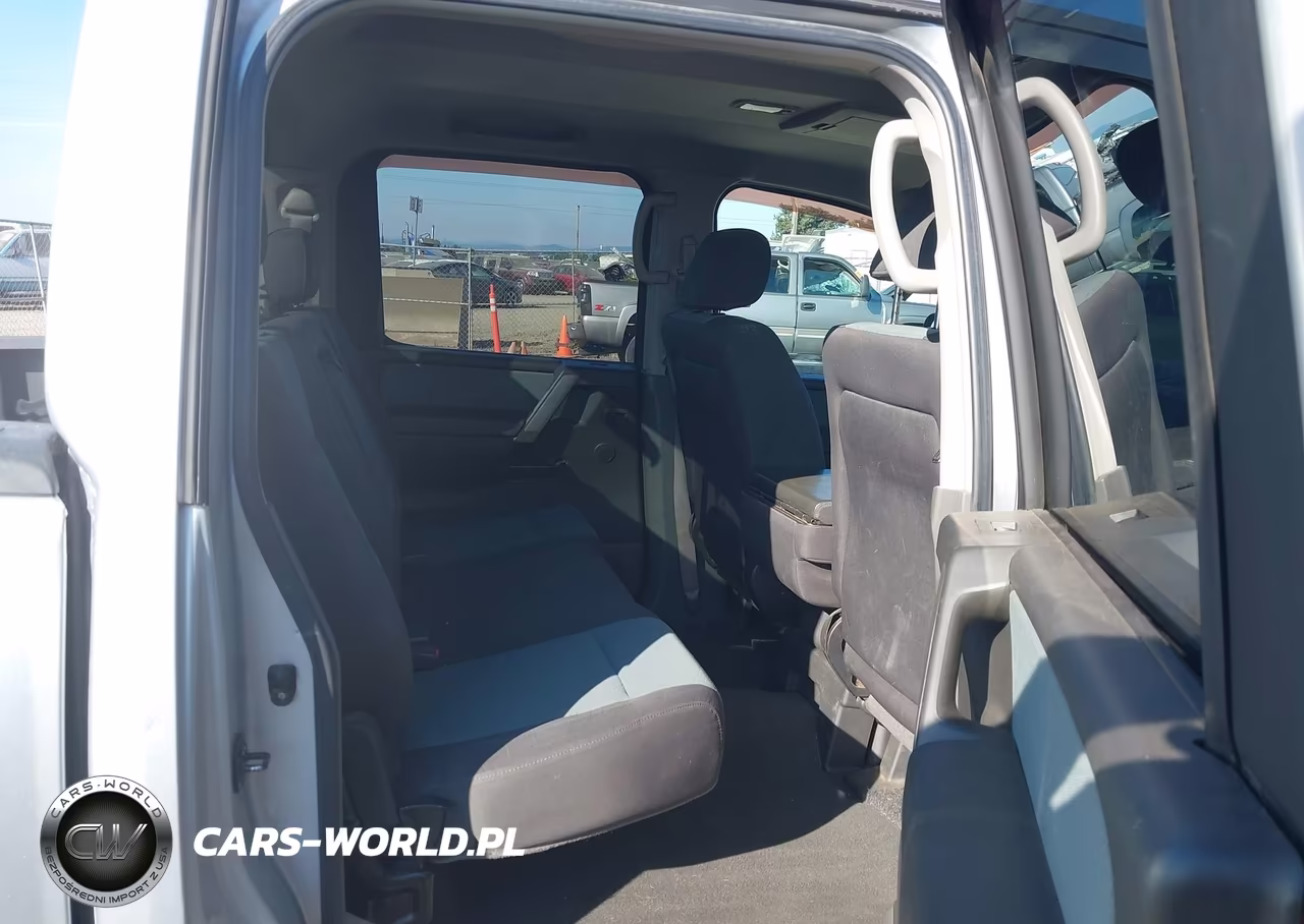 2005 Nissan Titan Xe VIN:1N6AA07B95N563290 - 8