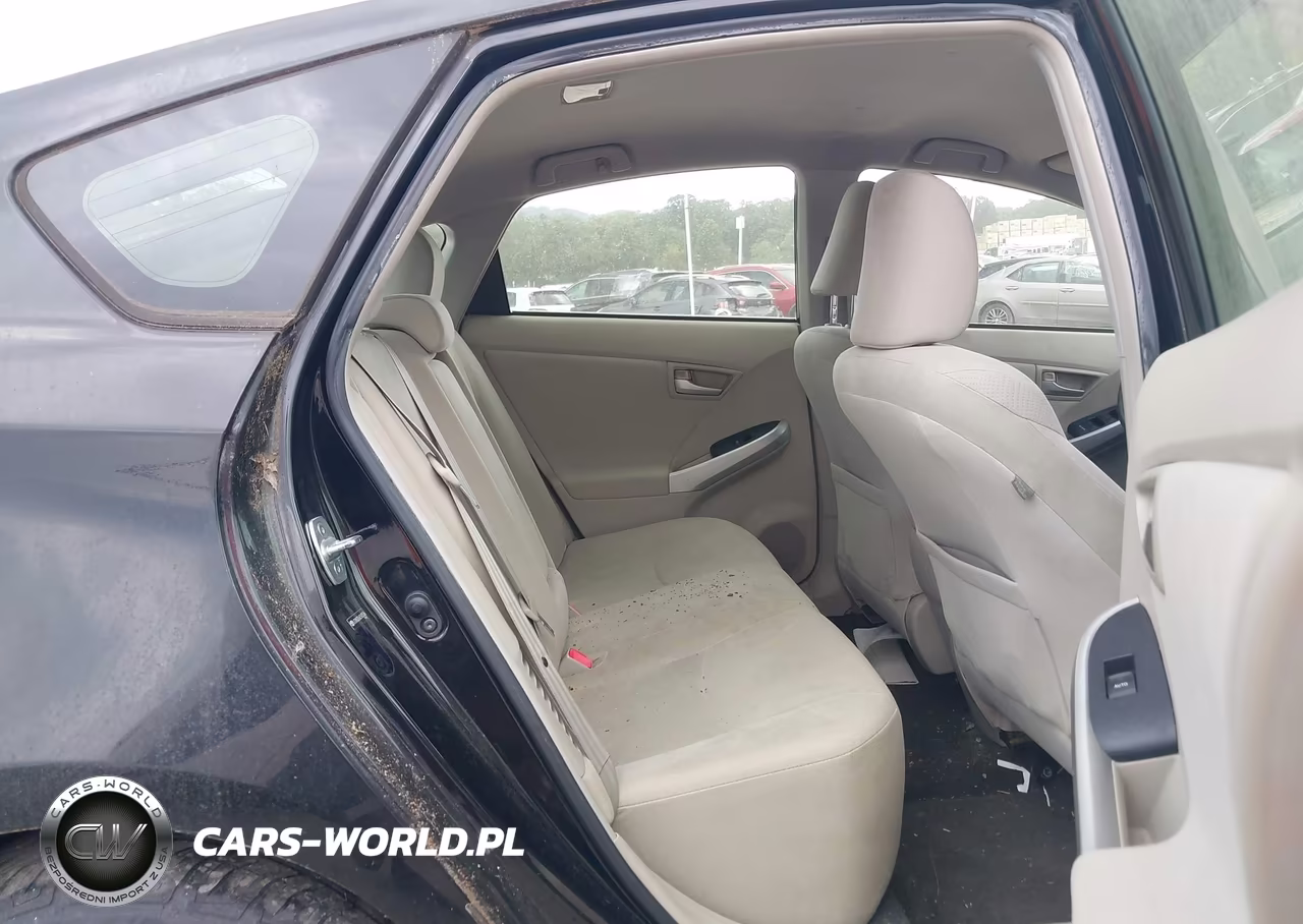2012 Toyota Prius Two VIN:JTDKN3DU6C5425366 - 8