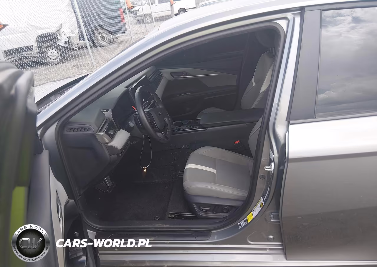 2025 Toyota Camry Se VIN:4T1DAACK3SU534926 - 17