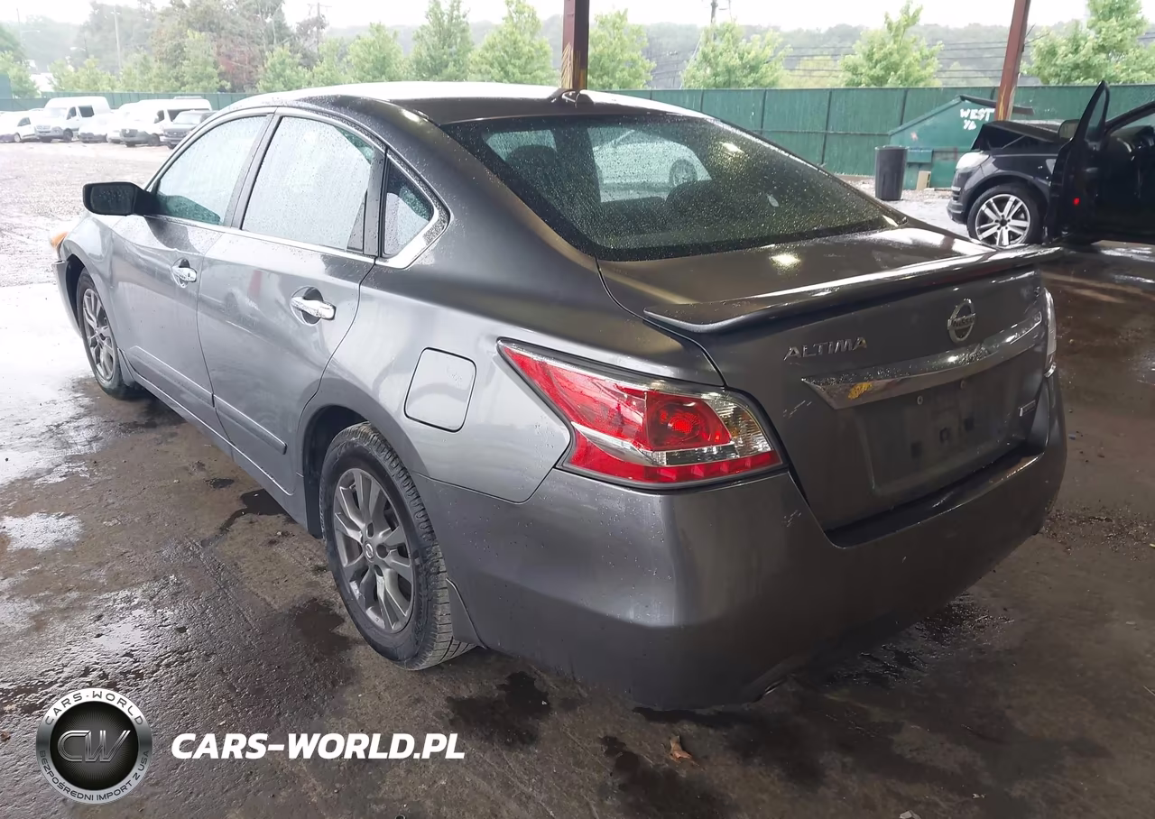 2015 Nissan Altima 2.5 S VIN:1N4AL3AP2FC570328 - 3