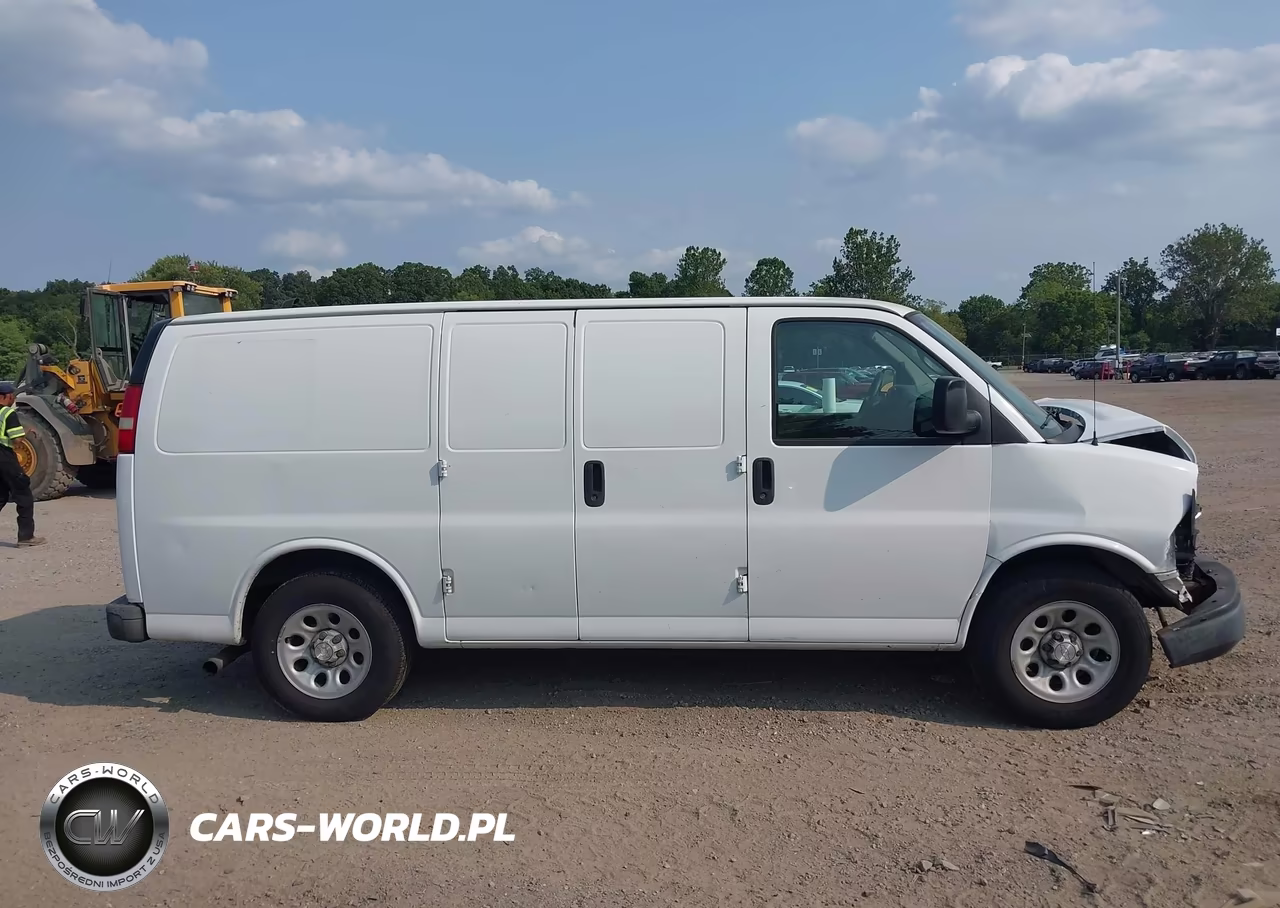 2009 Chevrolet Express Work Van VIN:1GCFG15X991122364 - 13