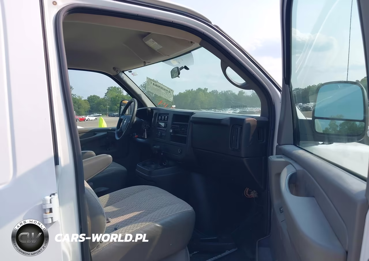 2009 Chevrolet Express Work Van VIN:1GCFG15X991122364 - 5