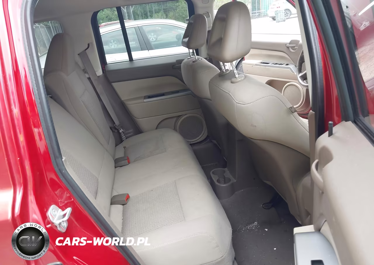 2007 Jeep Patriot Sport VIN:1J8FF28W47D396037 - 8