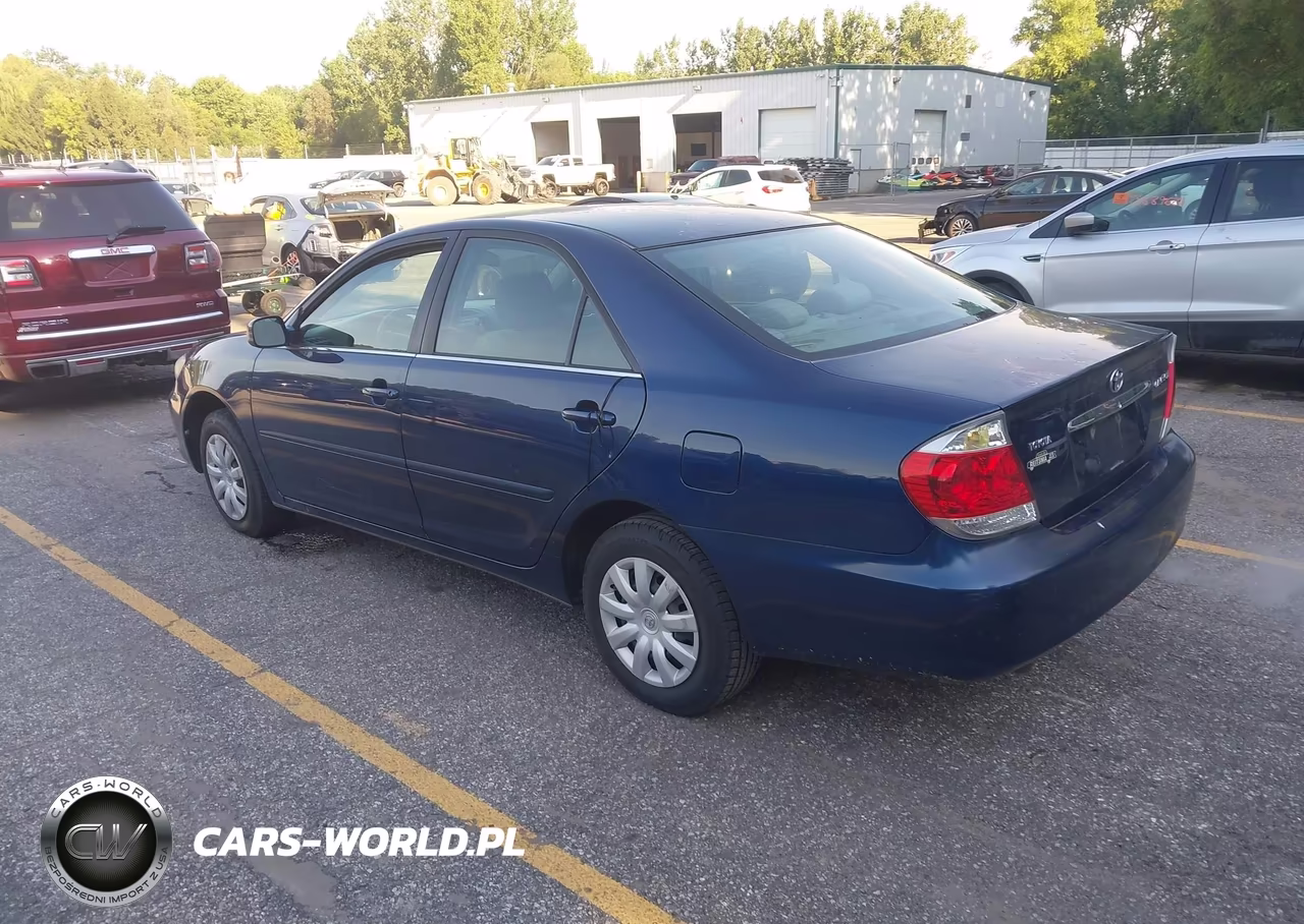 2005 Toyota Camry VIN:4TIBE32K05U031299 - 3