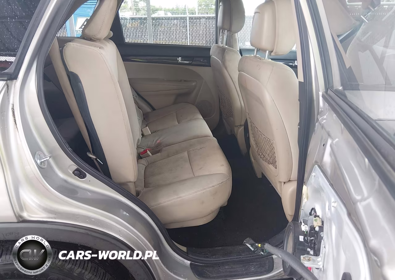 2013 Kia Sorento Lx V6 VIN:5XYKTDA22DG331153 - 8