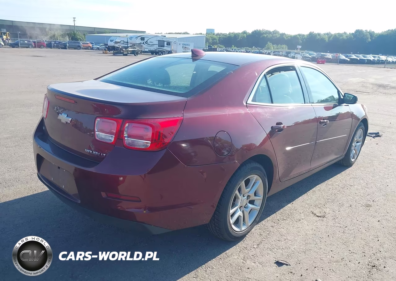 2015 Chevrolet Malibu 1Lt VIN:1G11C5SLXFF282971 - 4
