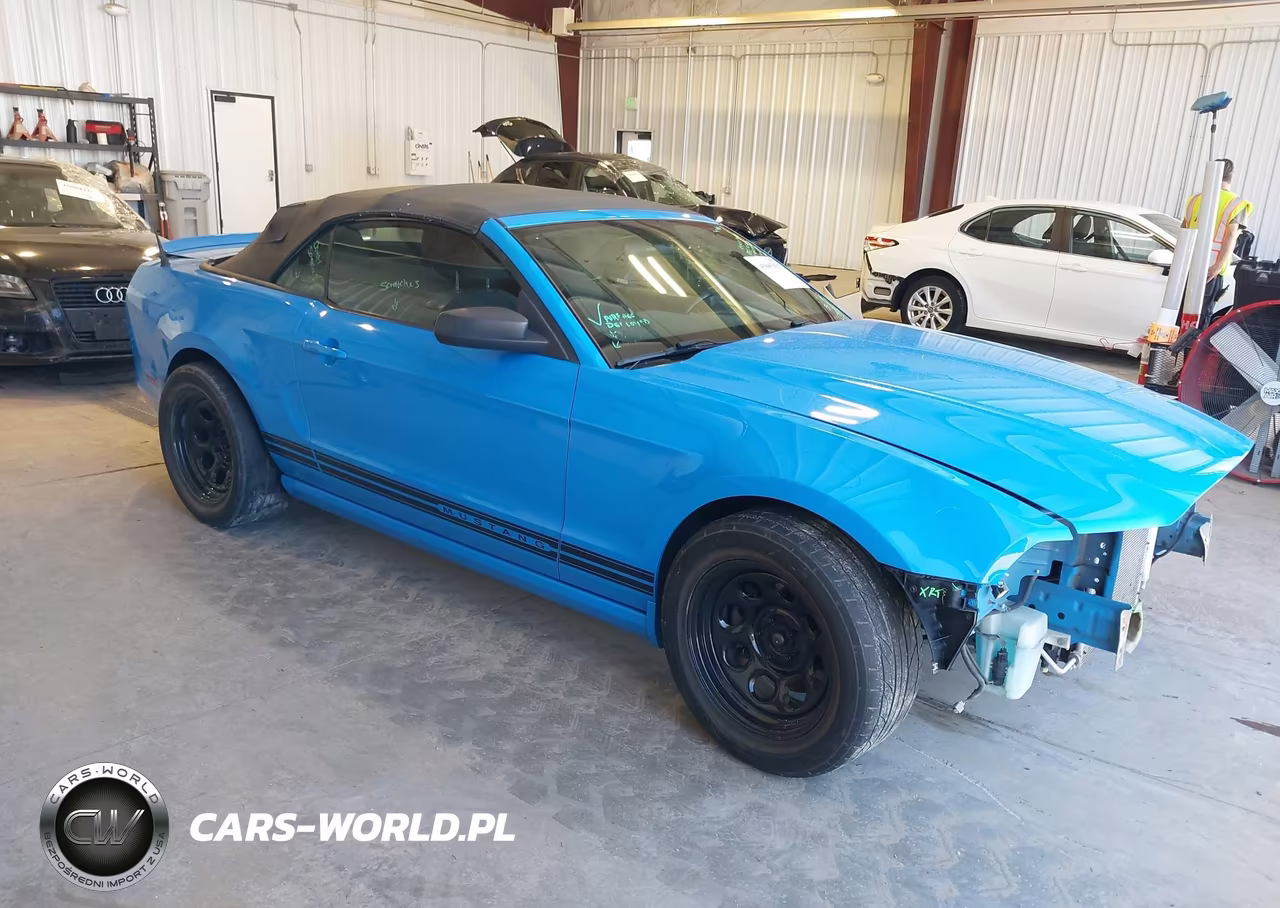 2013 Ford Mustang V6