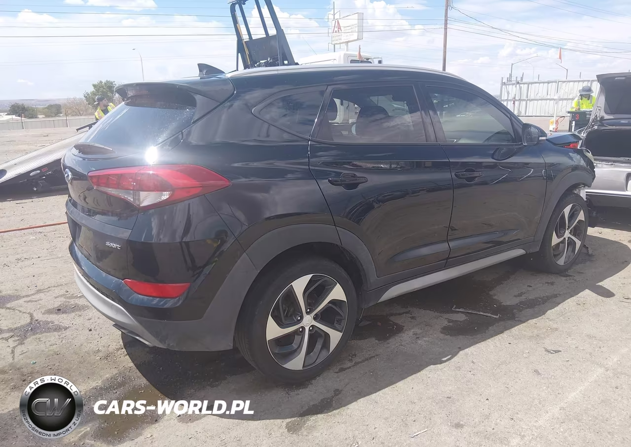 2018 Hyundai Tucson Sport VIN:KM8J33AL8JU706726 - 4