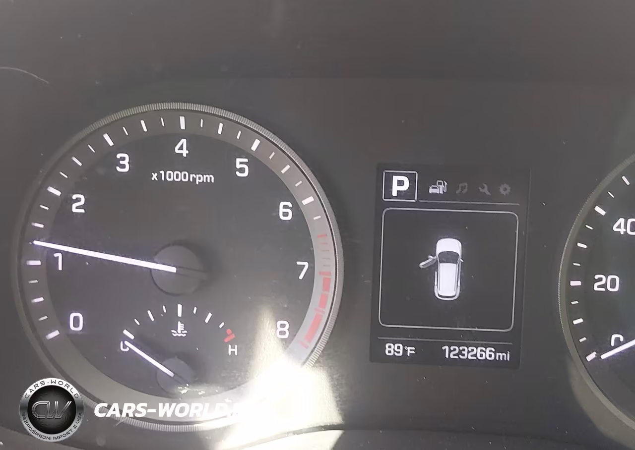 2018 Hyundai Tucson Sport VIN:KM8J33AL8JU706726 - 7