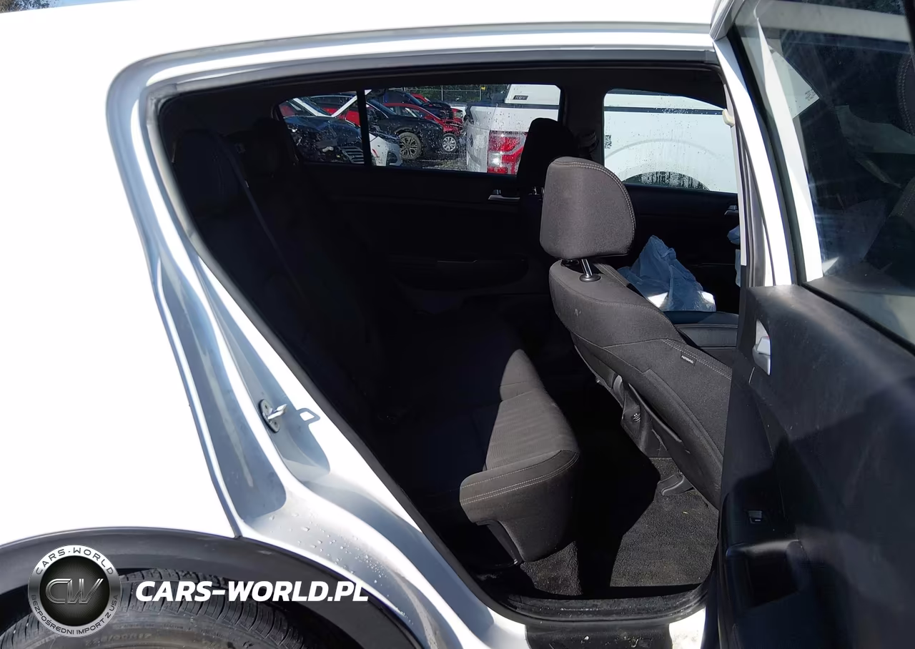 2020 Kia Sportage Lx VIN:KNDPM3AC1L7643675 - 8