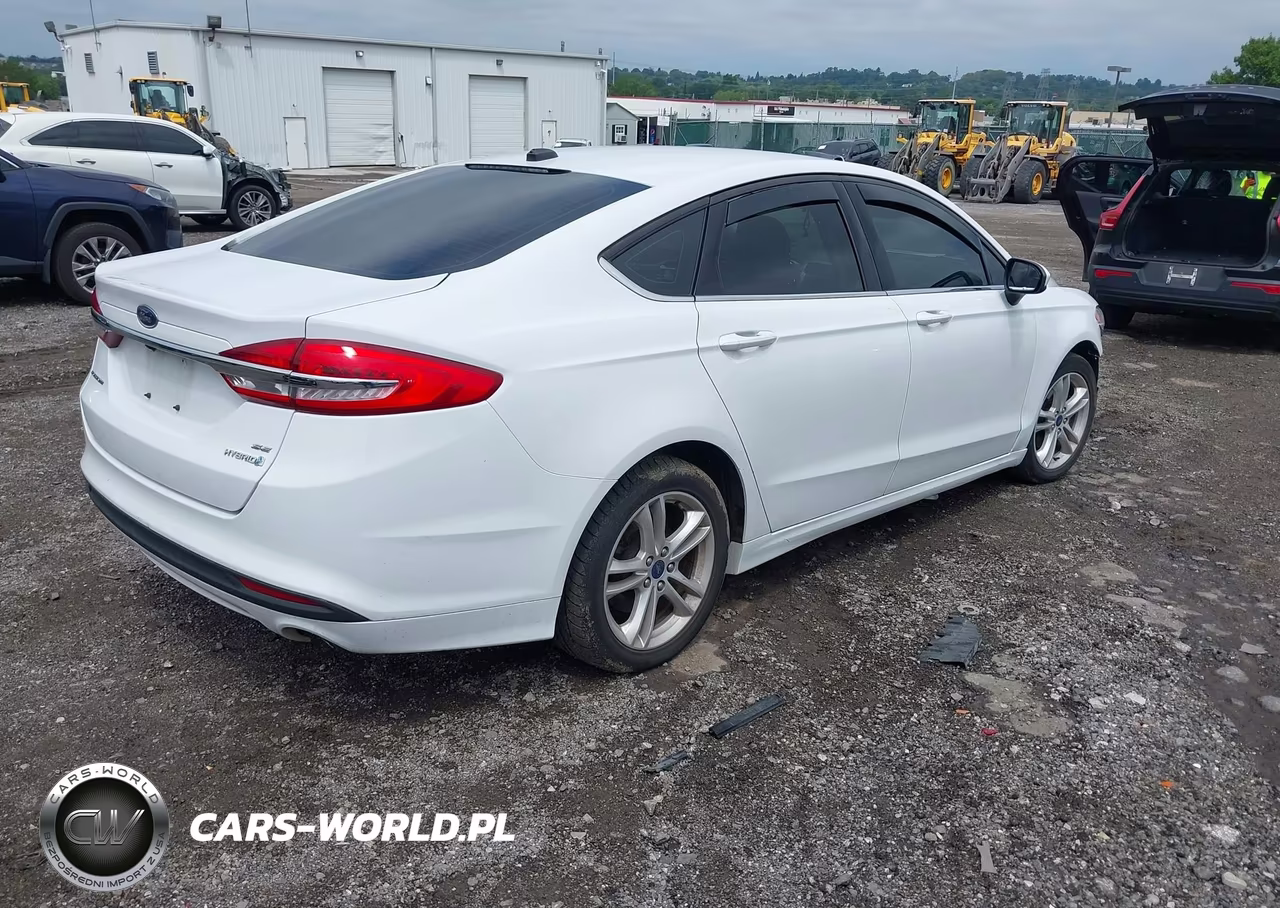 2018 Ford Fusion Hybrid Se VIN:3FA6P0LU4JR152519 - 4