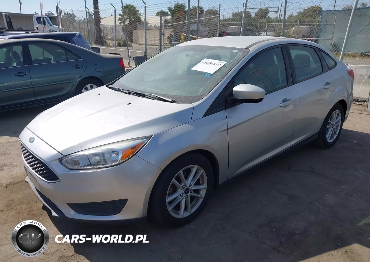 2018 Ford Focus Se VIN:1FADP3F21JL252675 - 2