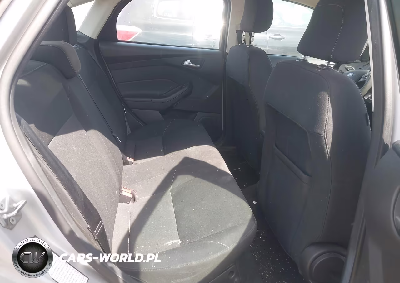 2018 Ford Focus Se VIN:1FADP3F21JL252675 - 8