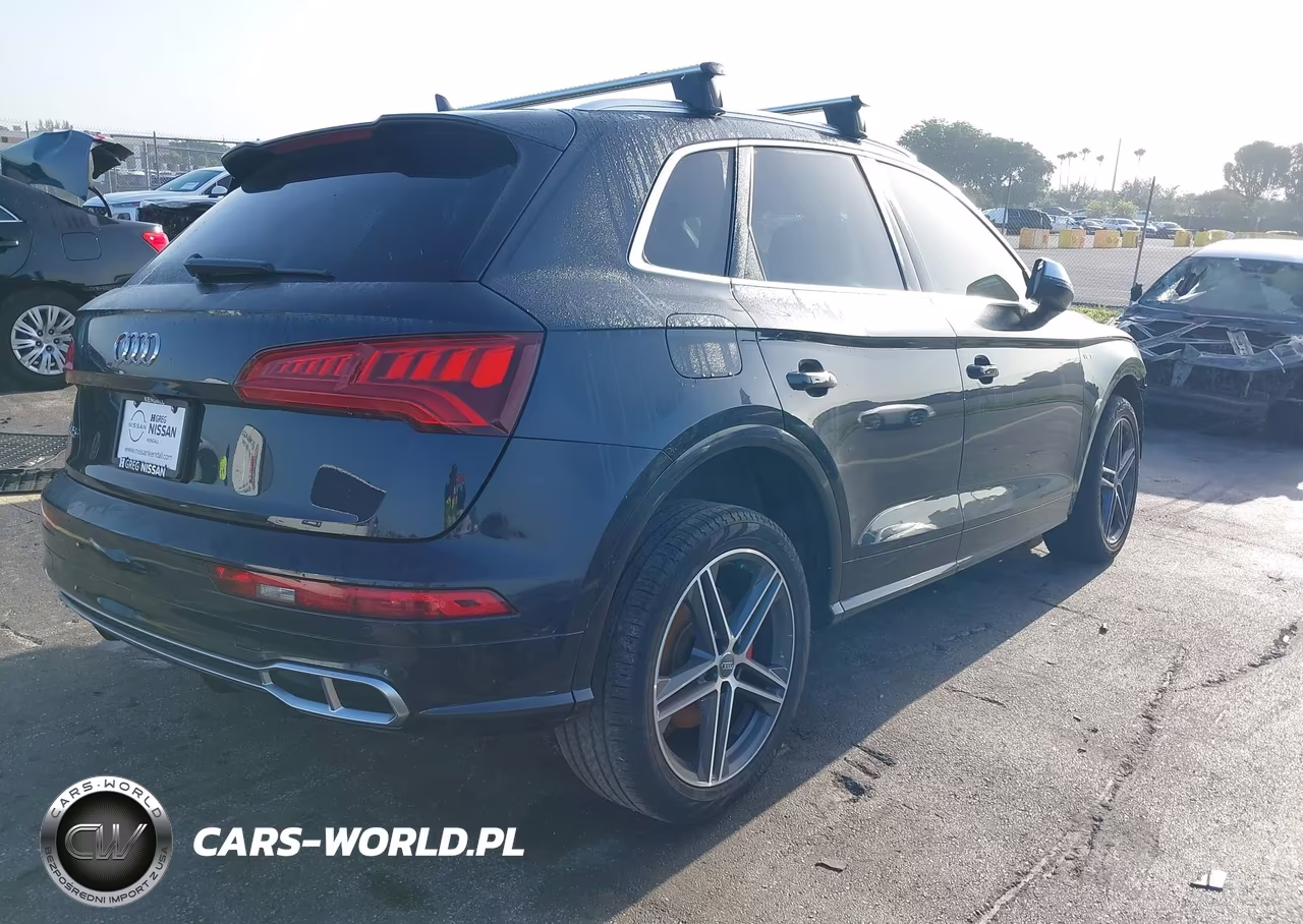 2018 Audi Sq5 3.0T Premium Plus VIN:WA1A4AFY2J2050345 - 4