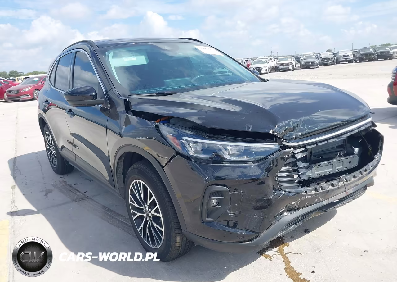 2025 Ford Escape Phev