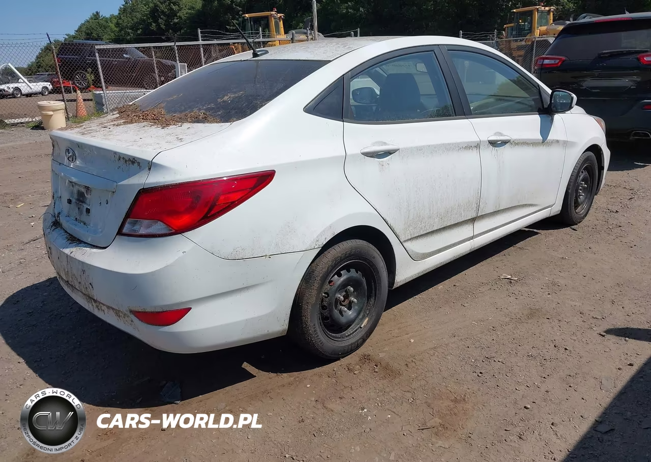 2015 Hyundai Accent Gls VIN:KMHCT4AE1FU915524 - 4