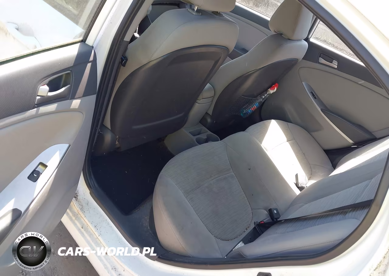 2015 Hyundai Accent Gls VIN:KMHCT4AE1FU915524 - 8