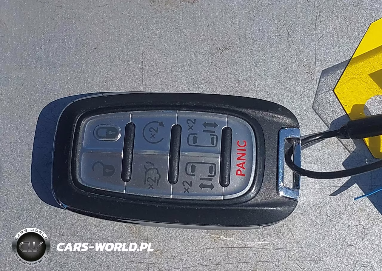 2023 Chrysler Pacifica Touring L VIN:2C4RC1BG3PR624776 - 11