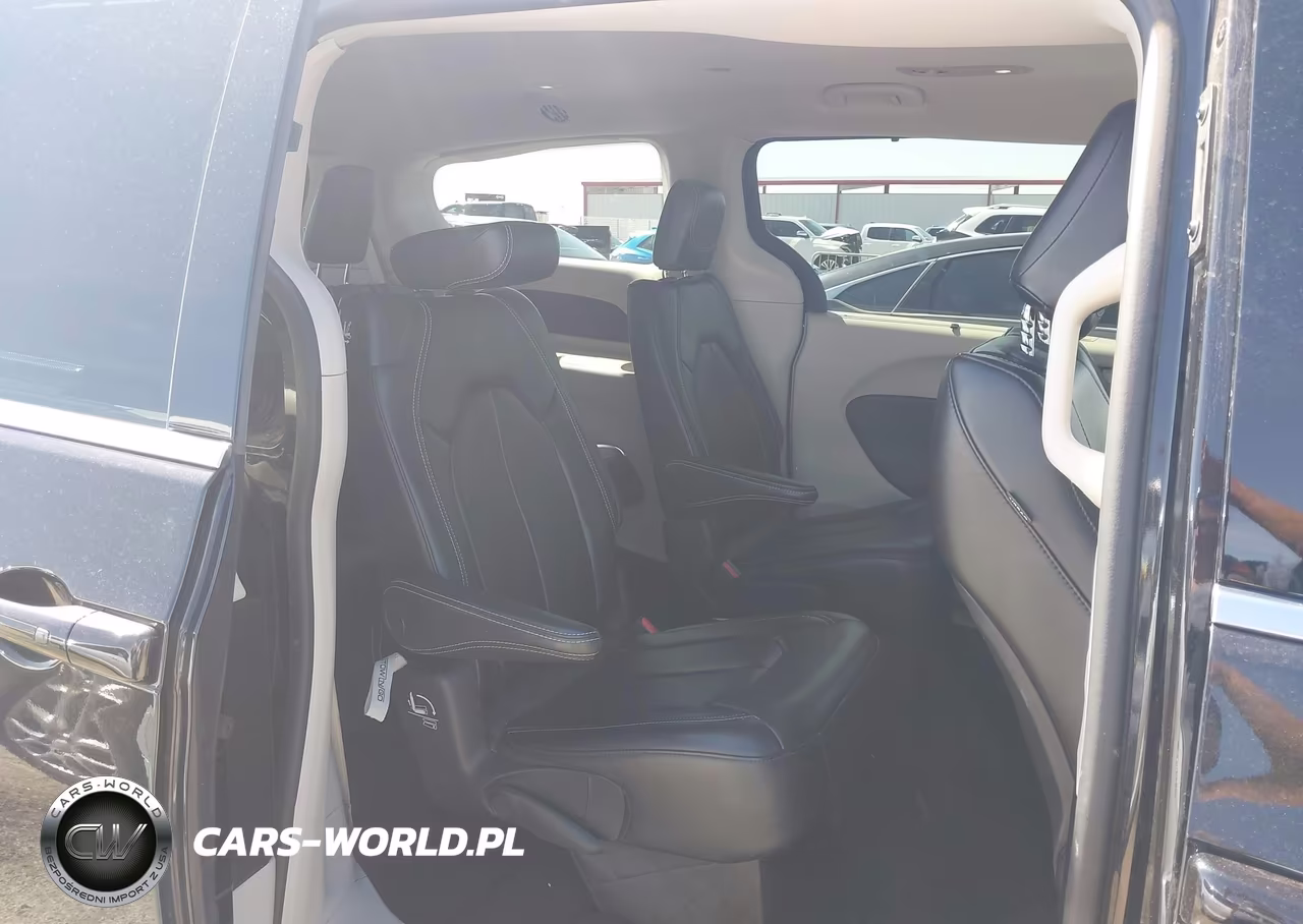 2023 Chrysler Pacifica Touring L VIN:2C4RC1BG3PR624776 - 8