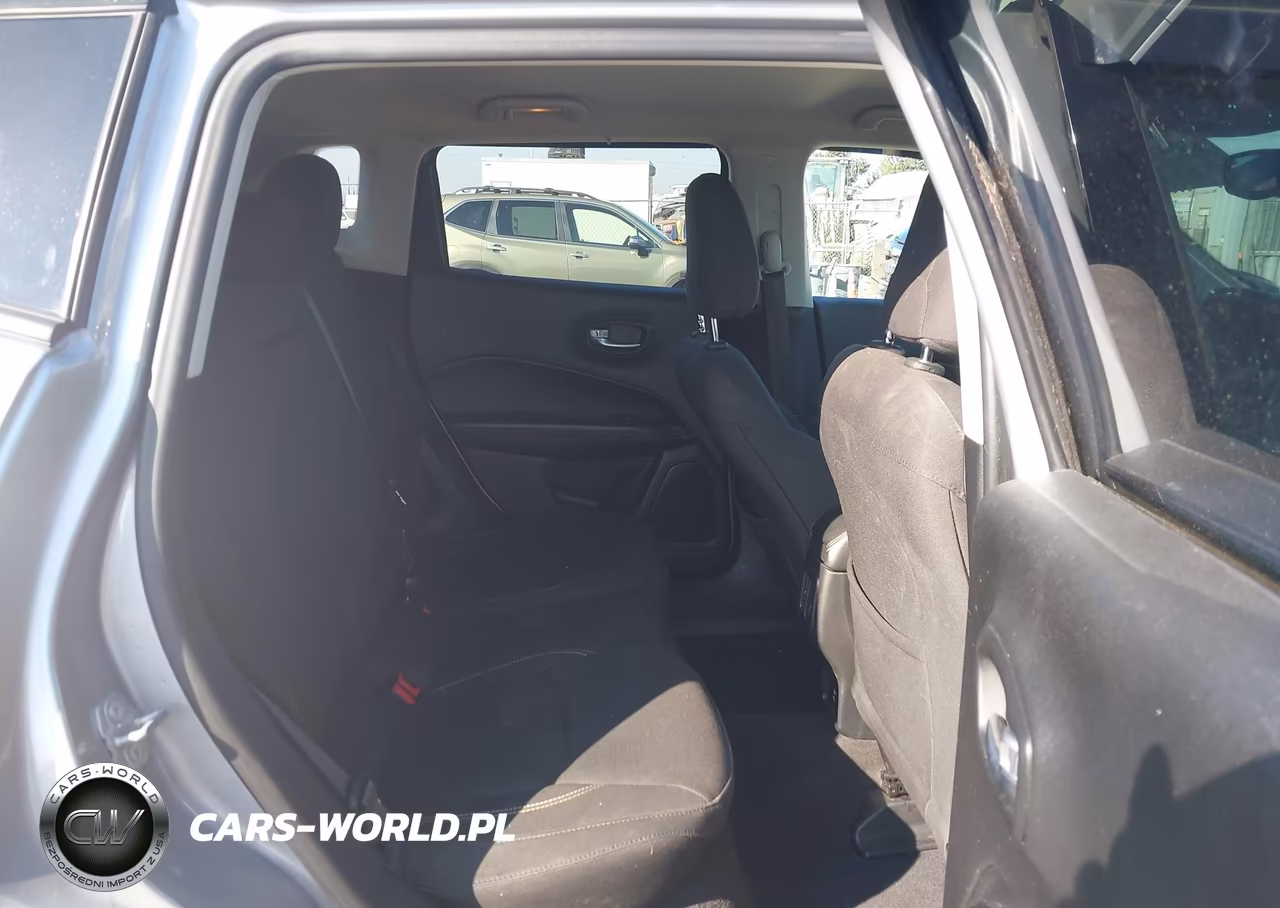 2018 Jeep Compass Sport 4X4 VIN:3C4NJDAB9JT132088 - 8