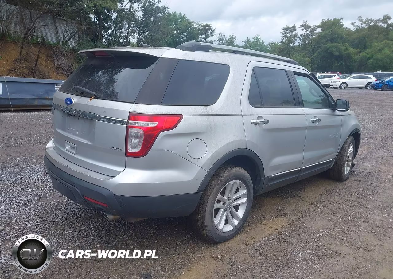 2011 Ford Explorer Xlt VIN:1FMHK8D82BGA38007 - 4