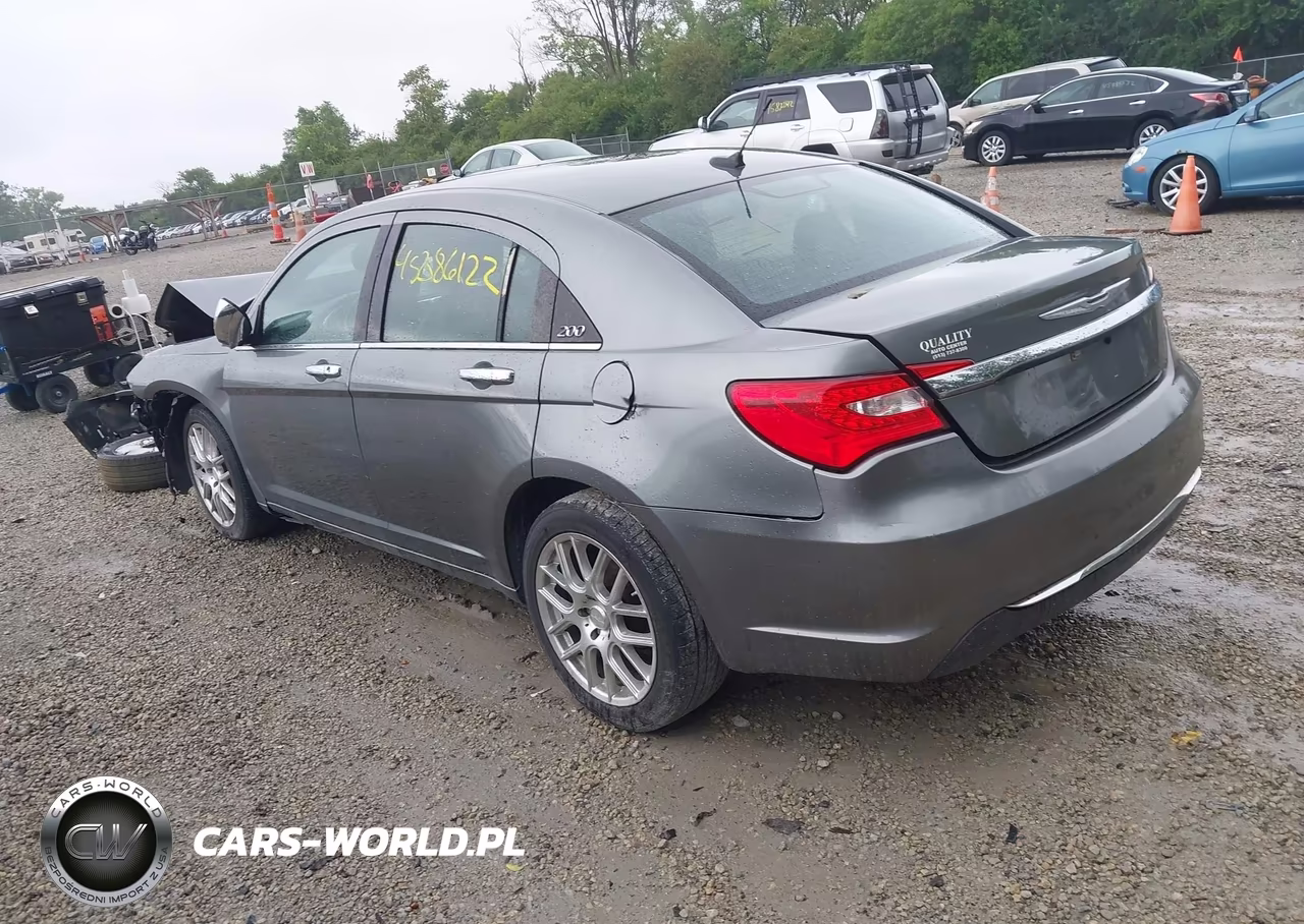 2011 Chrysler 200 Limited VIN:1C3BC2FB0BN582373 - 3