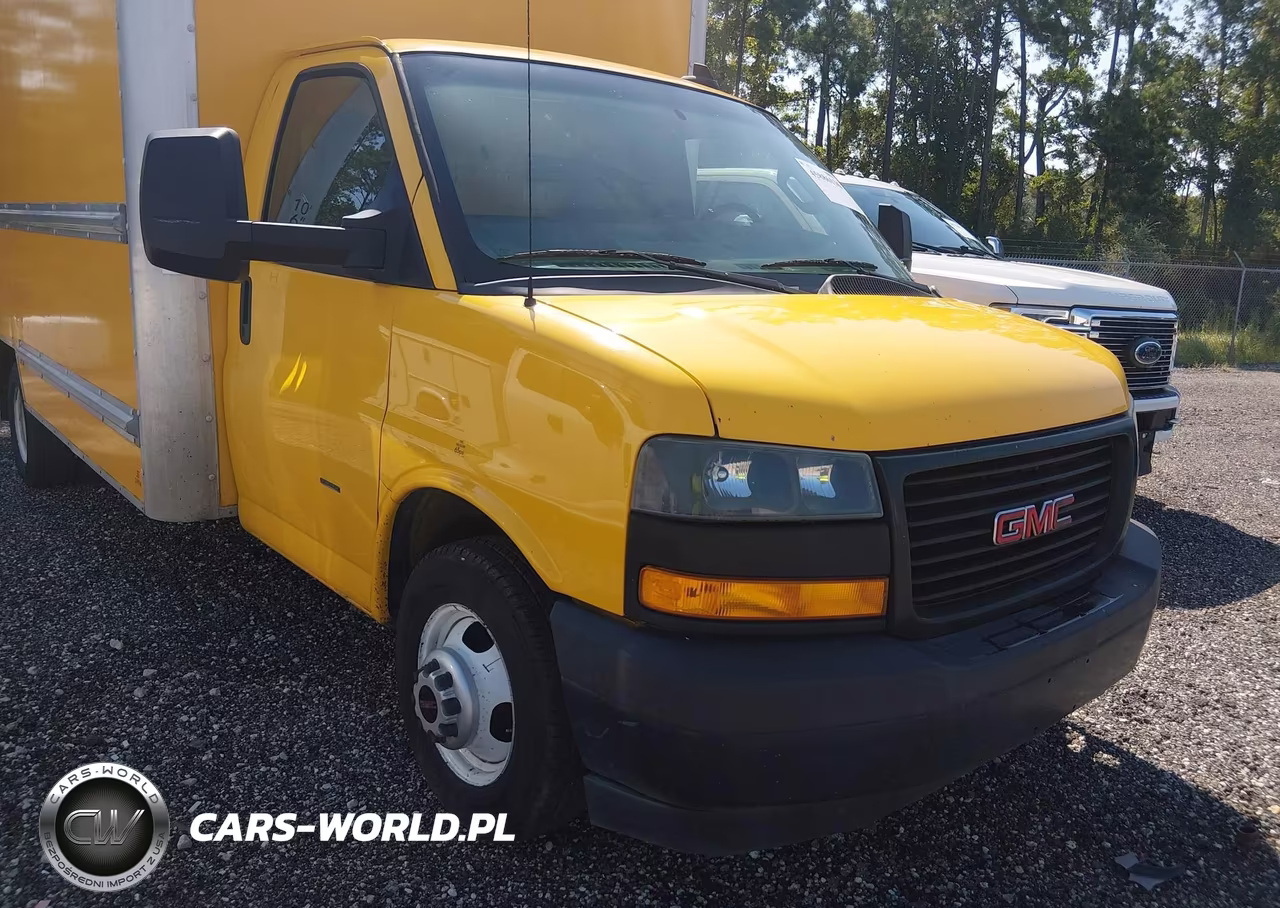 2018 GMC Savana Cutaway Work Van VIN:7GZ37TCG4JN901821 - 11