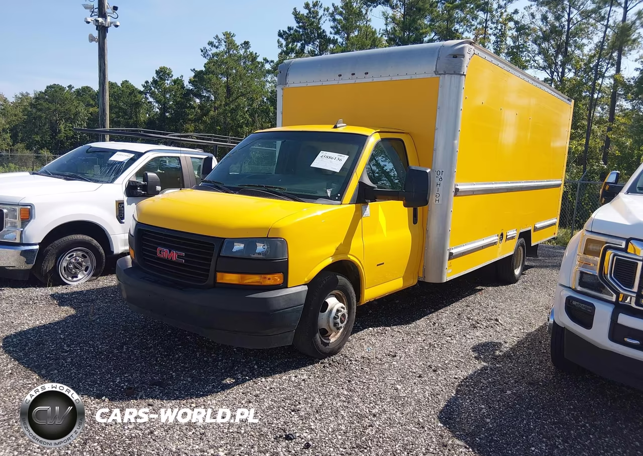2018 GMC Savana Cutaway Work Van VIN:7GZ37TCG4JN901821 - 2