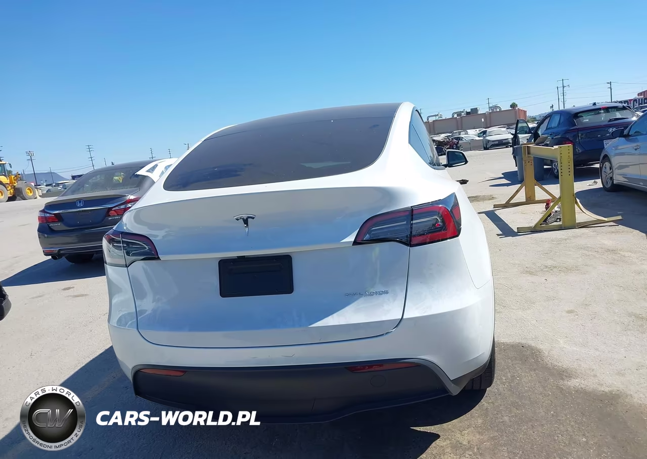 2024 Tesla Model Y Long Range Dual Motor All-Wheel Drive VIN:7SAYGDEE0RF177627 - 16