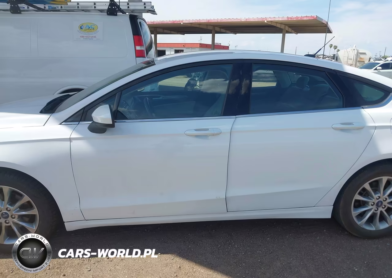 2017 Ford Fusion S VIN:3FA6P0G73HR415923 - 14
