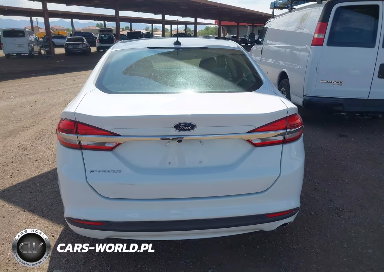 2017 Ford Fusion S VIN:3FA6P0G73HR415923 - 16