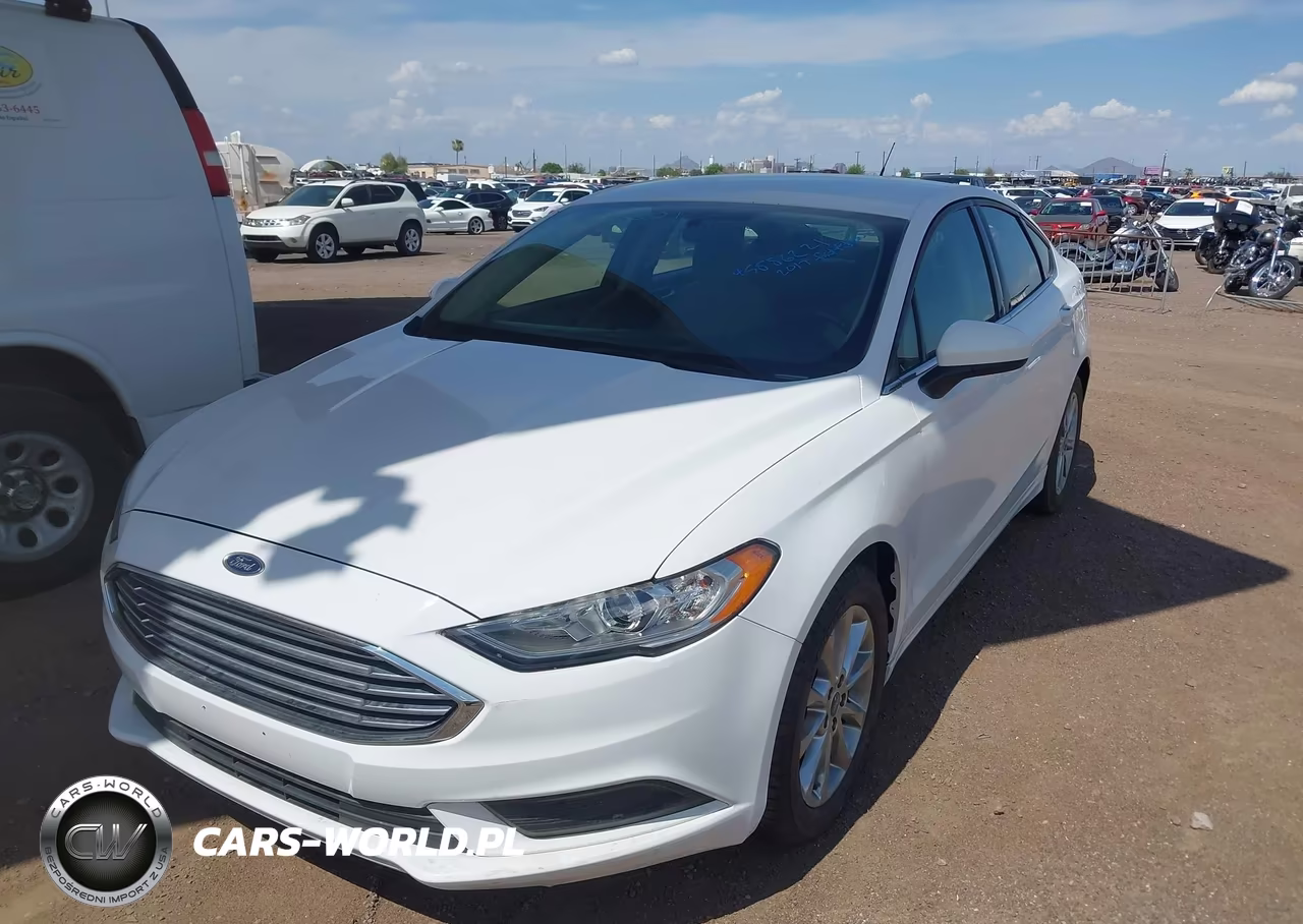 2017 Ford Fusion S VIN:3FA6P0G73HR415923 - 2