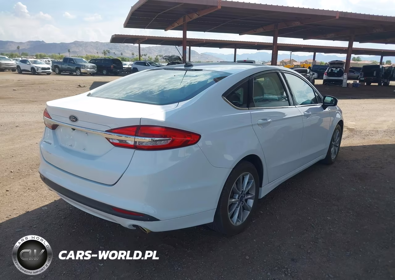 2017 Ford Fusion S VIN:3FA6P0G73HR415923 - 4