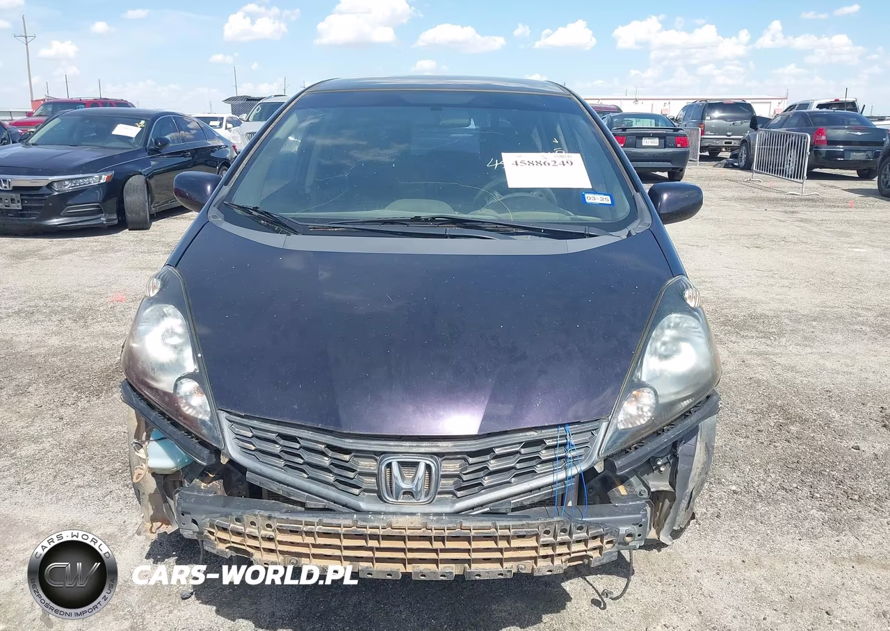 2013 Honda Fit Sport VIN:JHMGE8H58DC062957 - 13