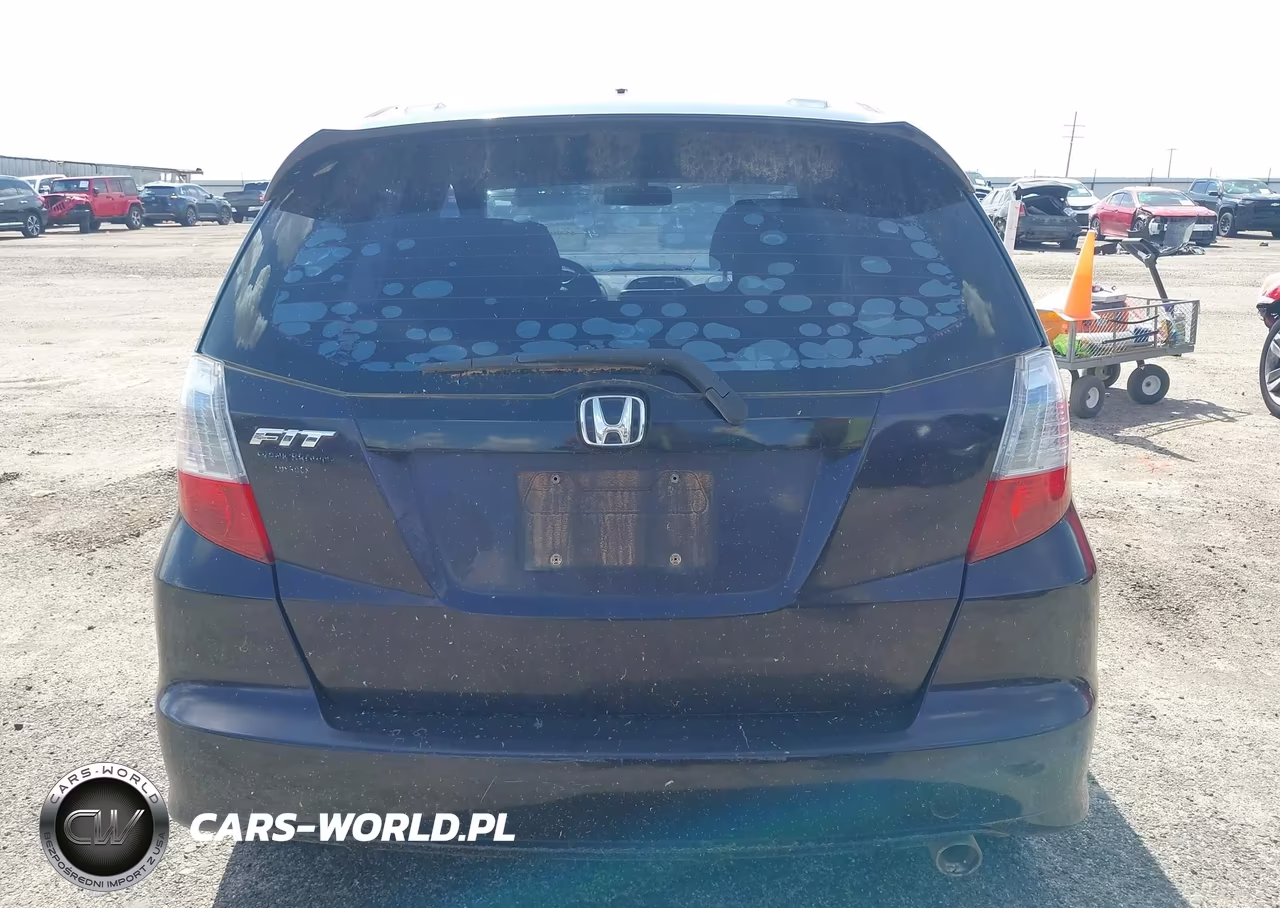 2013 Honda Fit Sport VIN:JHMGE8H58DC062957 - 17