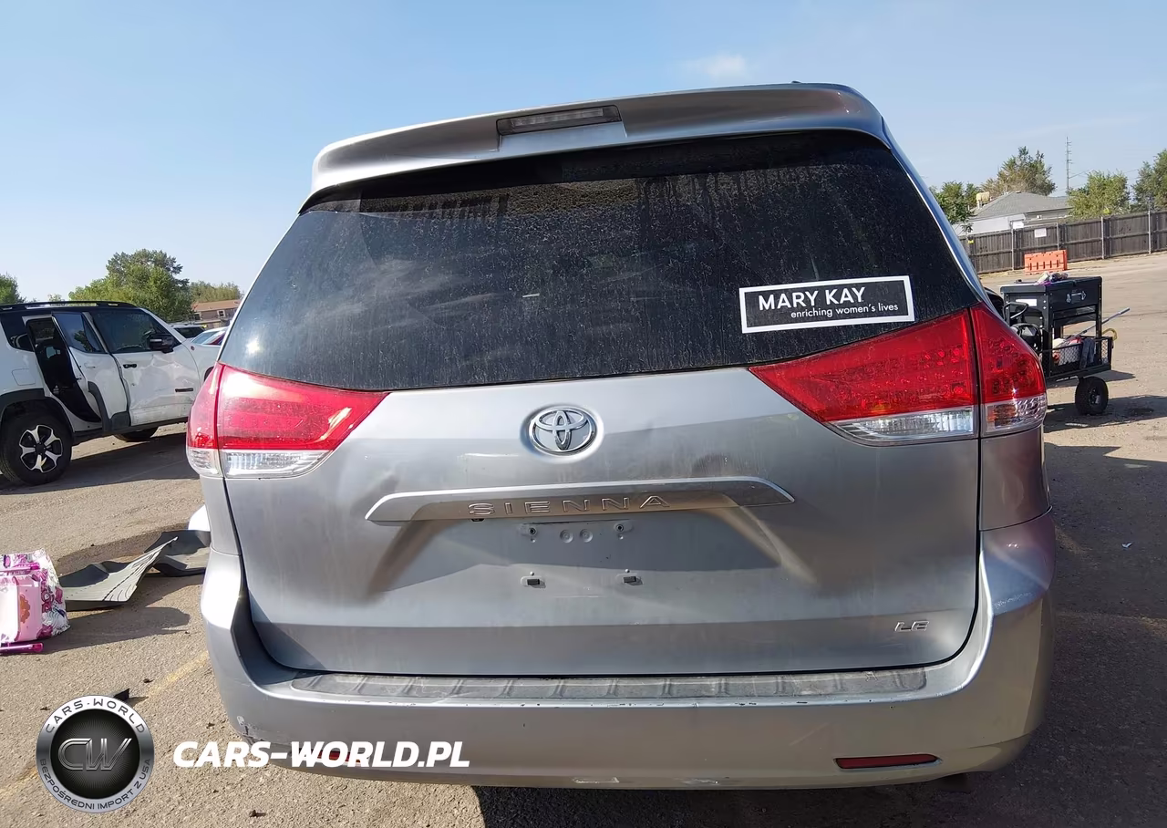 2013 Toyota Sienna Le V6 8 Passenger VIN:5TDKK3DC0DS398936 - 17