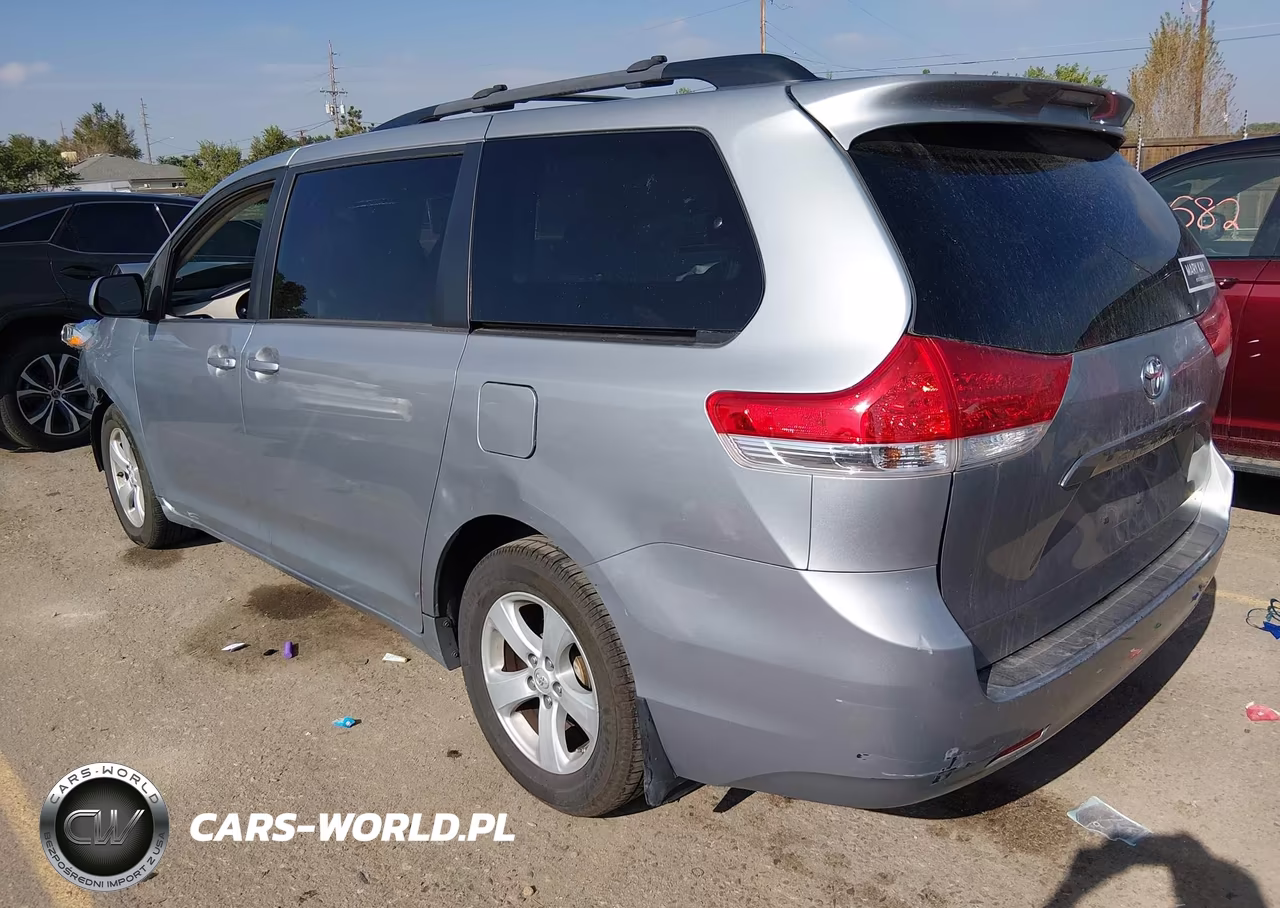 2013 Toyota Sienna Le V6 8 Passenger VIN:5TDKK3DC0DS398936 - 3