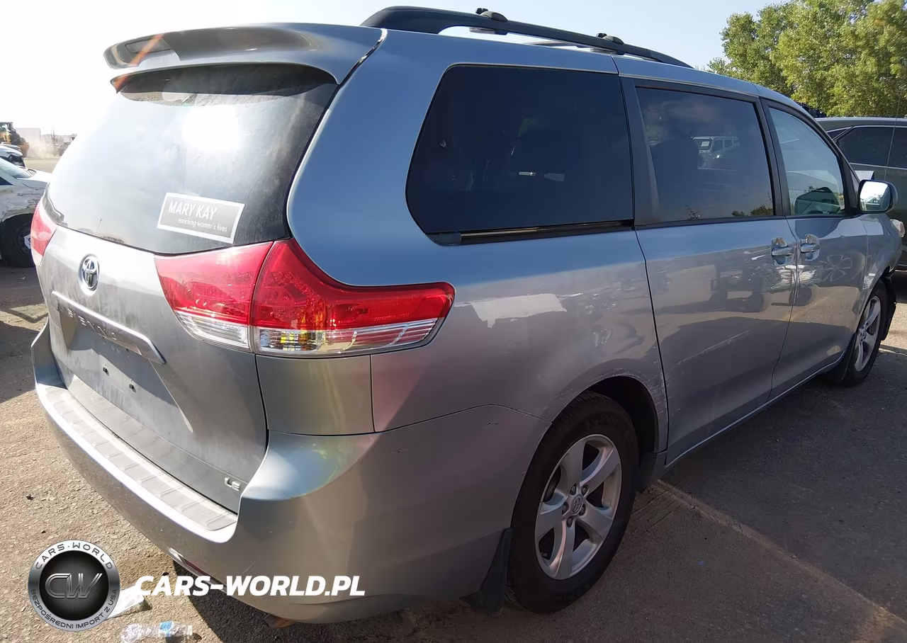 2013 Toyota Sienna Le V6 8 Passenger VIN:5TDKK3DC0DS398936 - 4